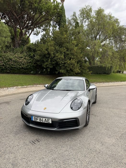 Porsche 911 Carrera (992)