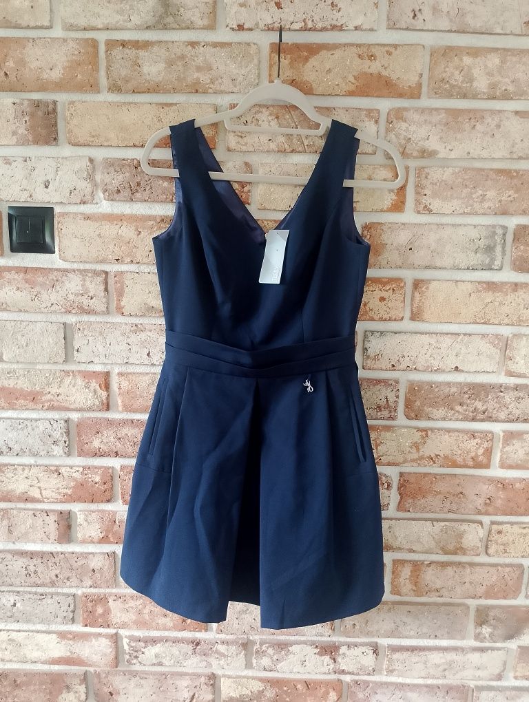Nowa sukienka elegancka