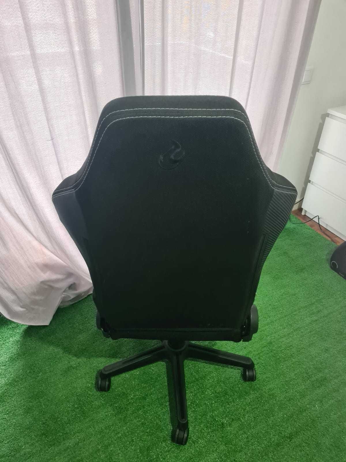 Cadeira Nitro Concepts X1000 Gaming Preta