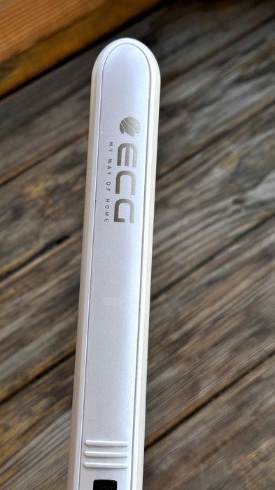 Вирівнювач для волосся ECG