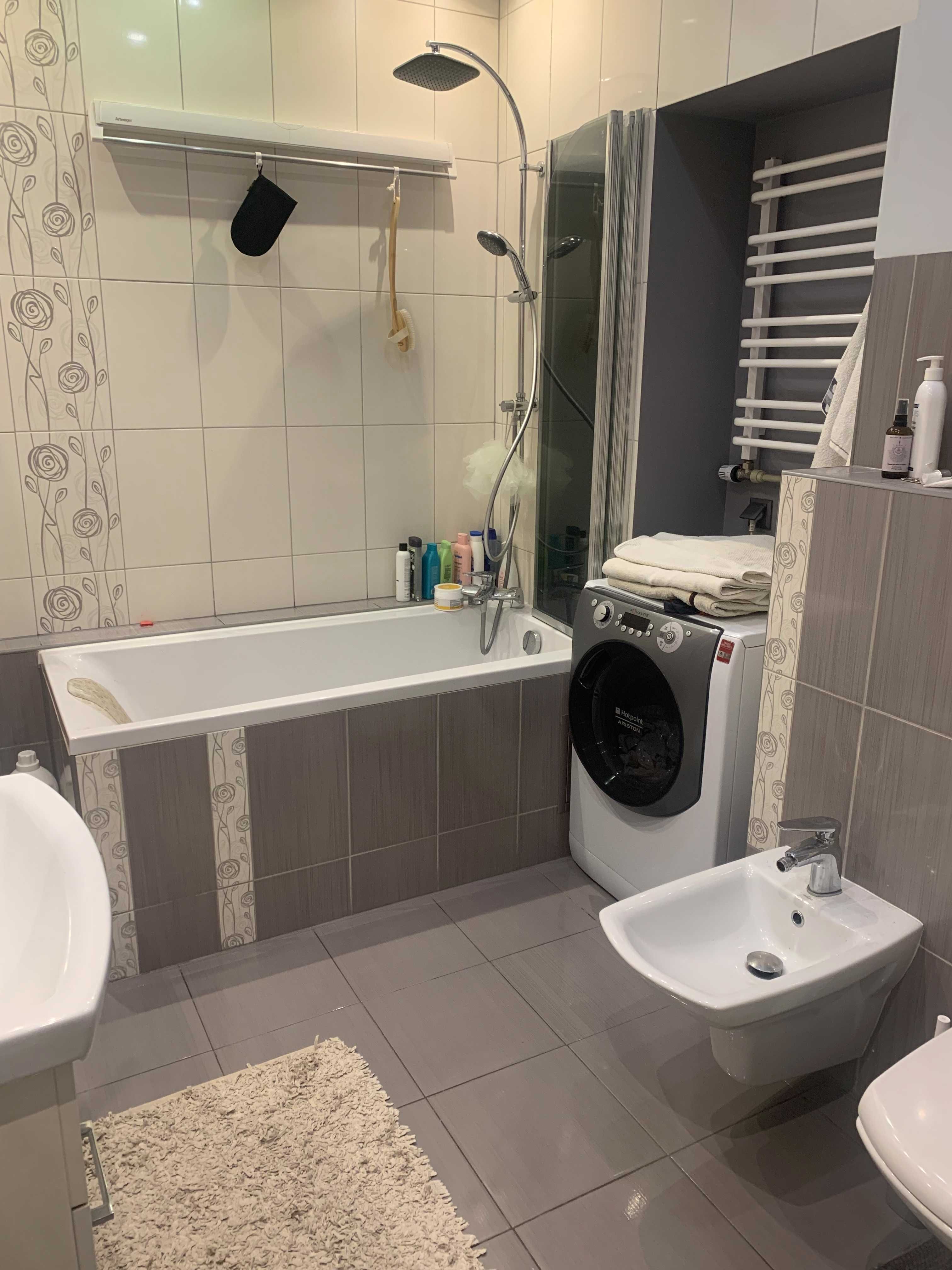 Przestronne mieszkanie w kamienicy w centrum Łodzi – 56 m²