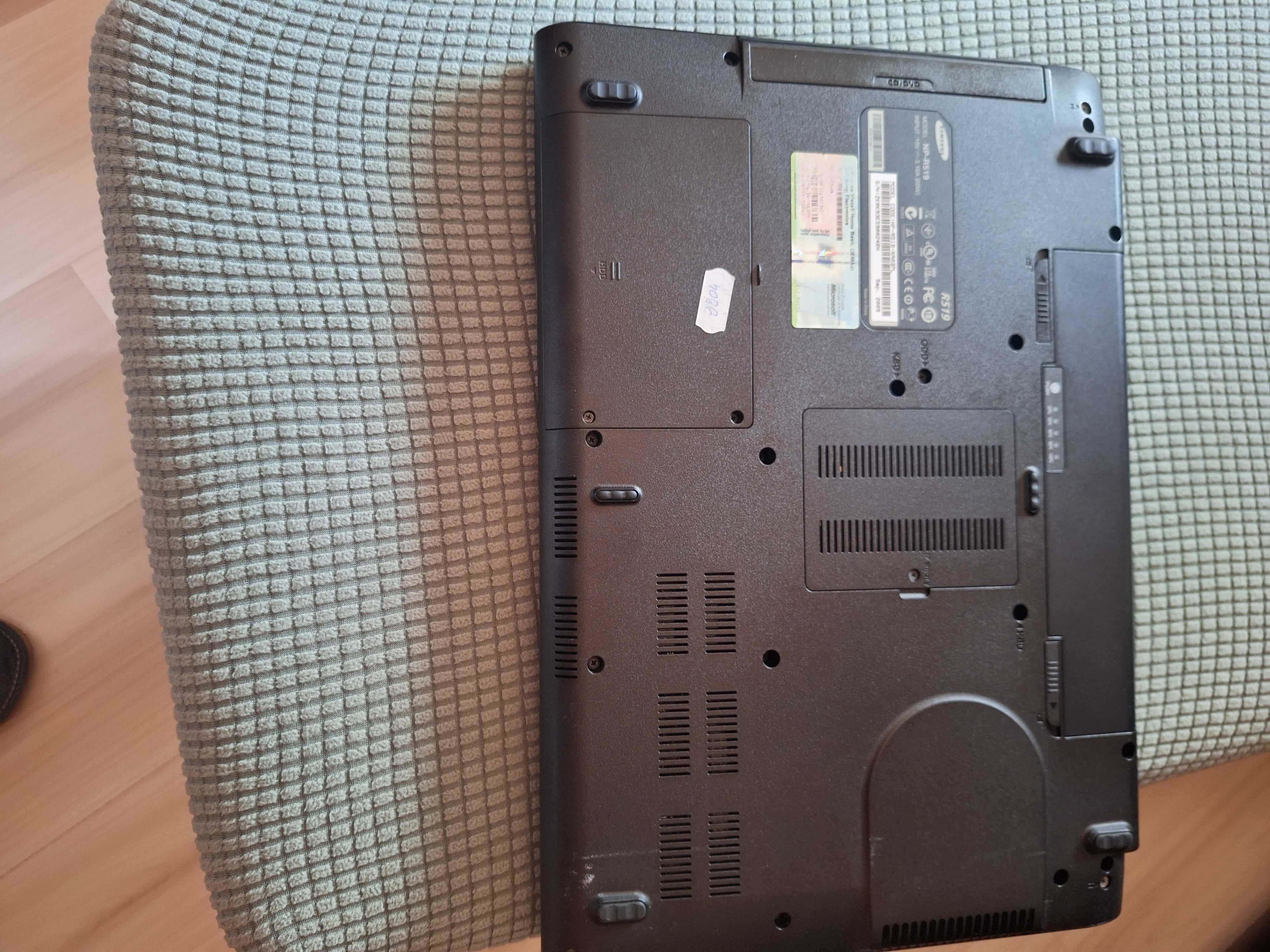 Laptop Samsung NP-R519