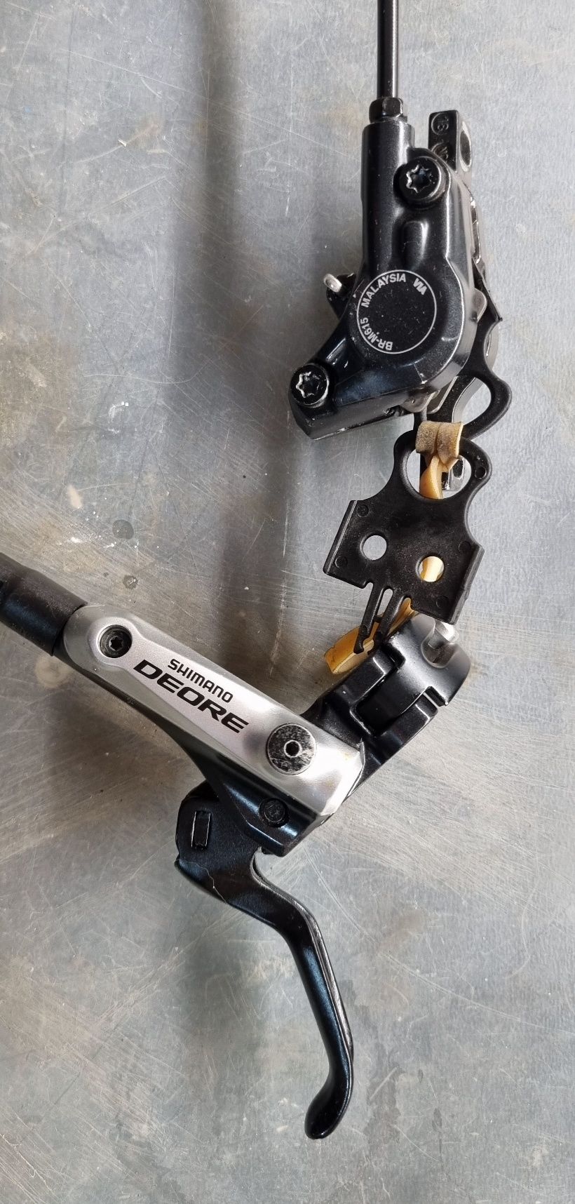 Travão BTT Shimano Deore M615