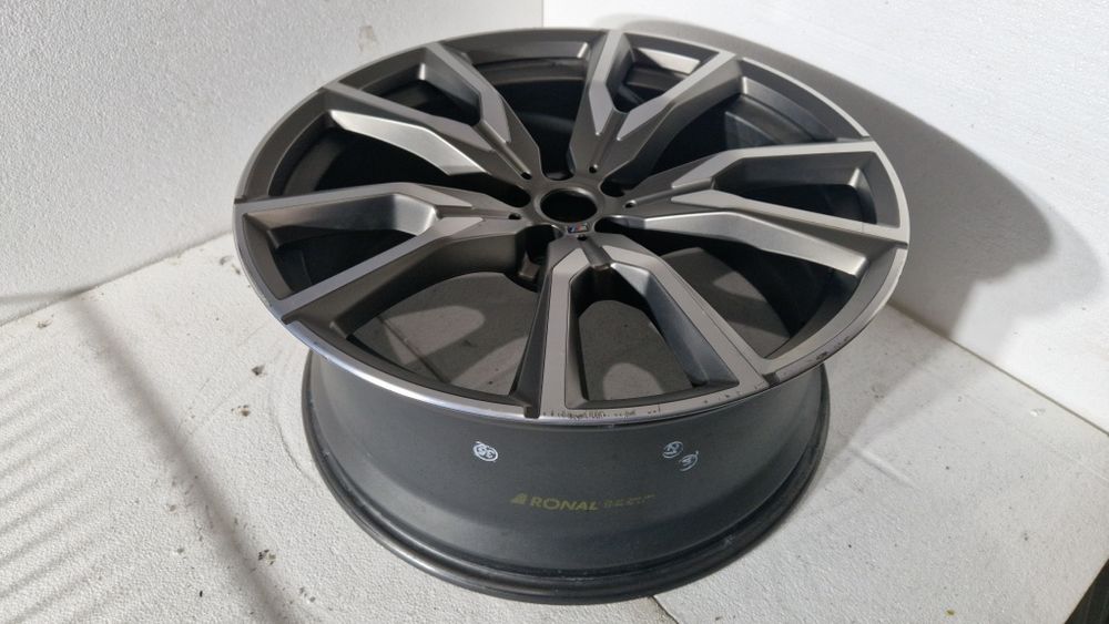 Sprzedam felgę aluminiowa BMW 9.5Jx22"