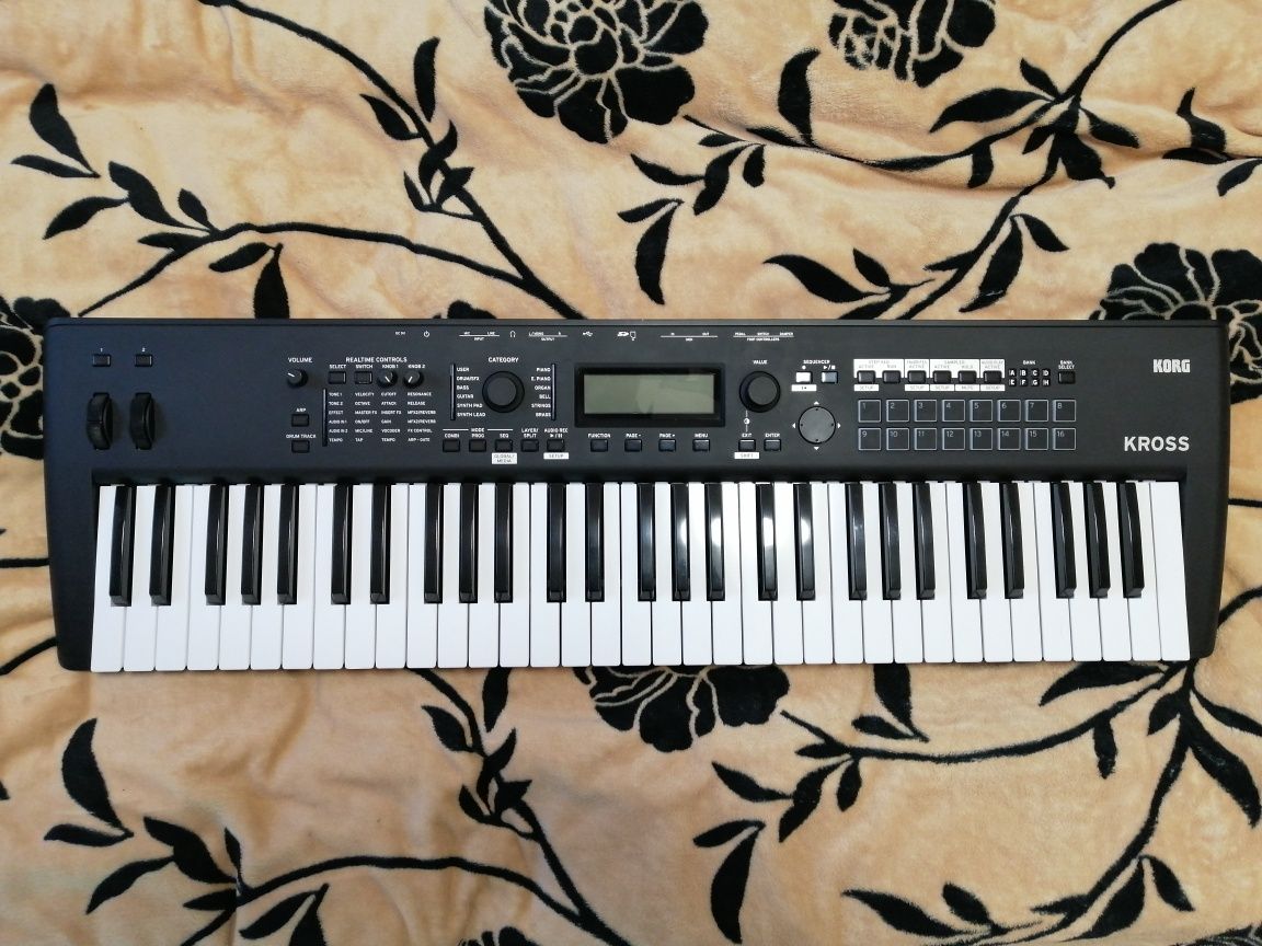 Korg Kross 2 синтезатор