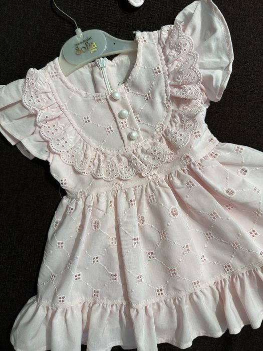 Рожева сукня для дівчинки