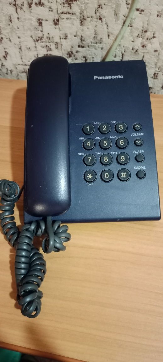 Телефон Panasonic KX-TS235