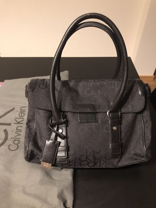 Mala Senhora Calvin Klein Preta com logótipo estampado