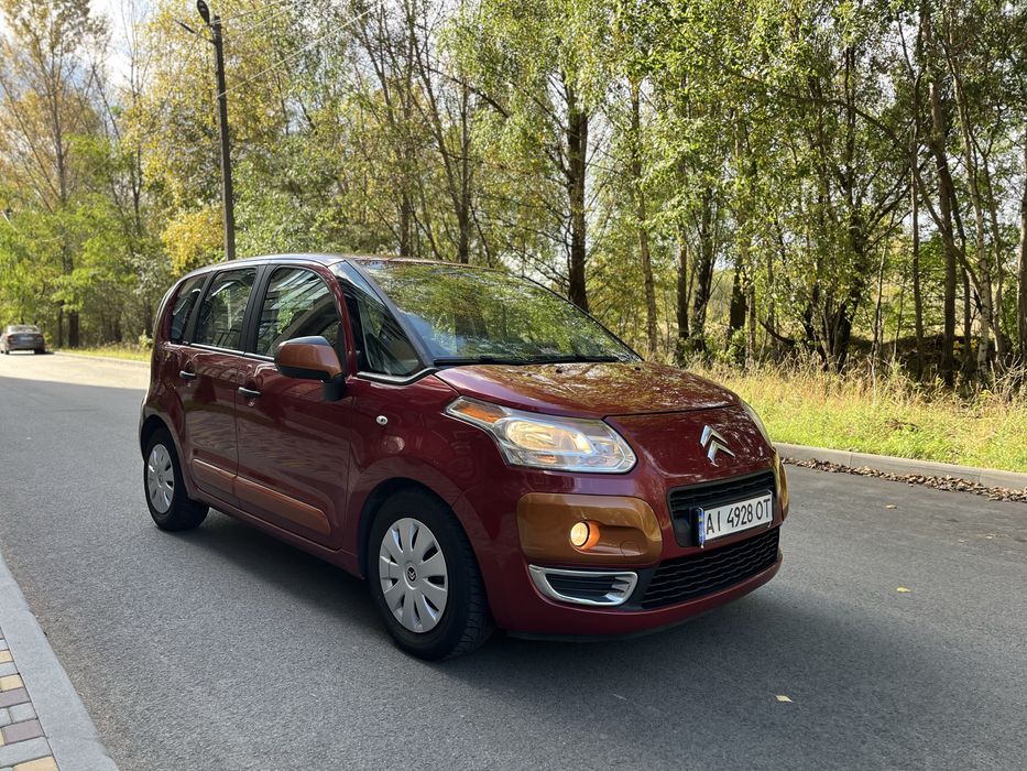 Продам автомобіль у хорошому стані CITROEN C3 PICASSO 2011p