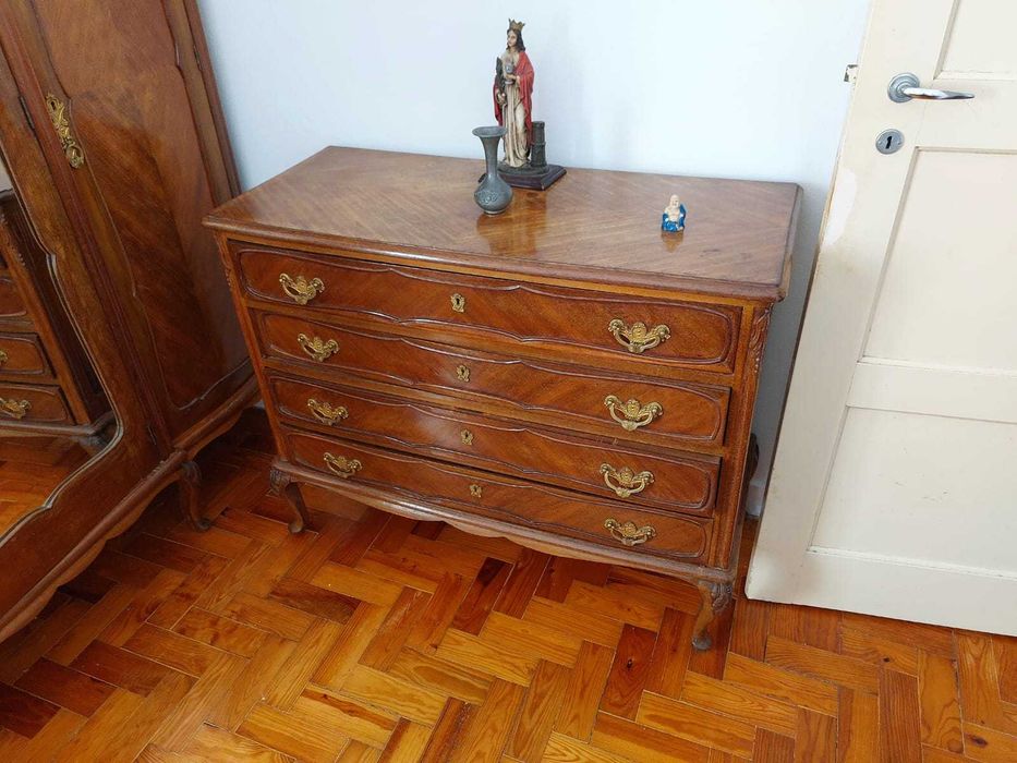 Mobília de Quarto Vintage Queen Anne