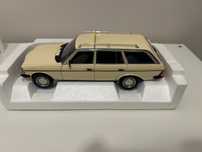 Mercedes Benz w123 kombi wersja Taxi  Norev 1:18