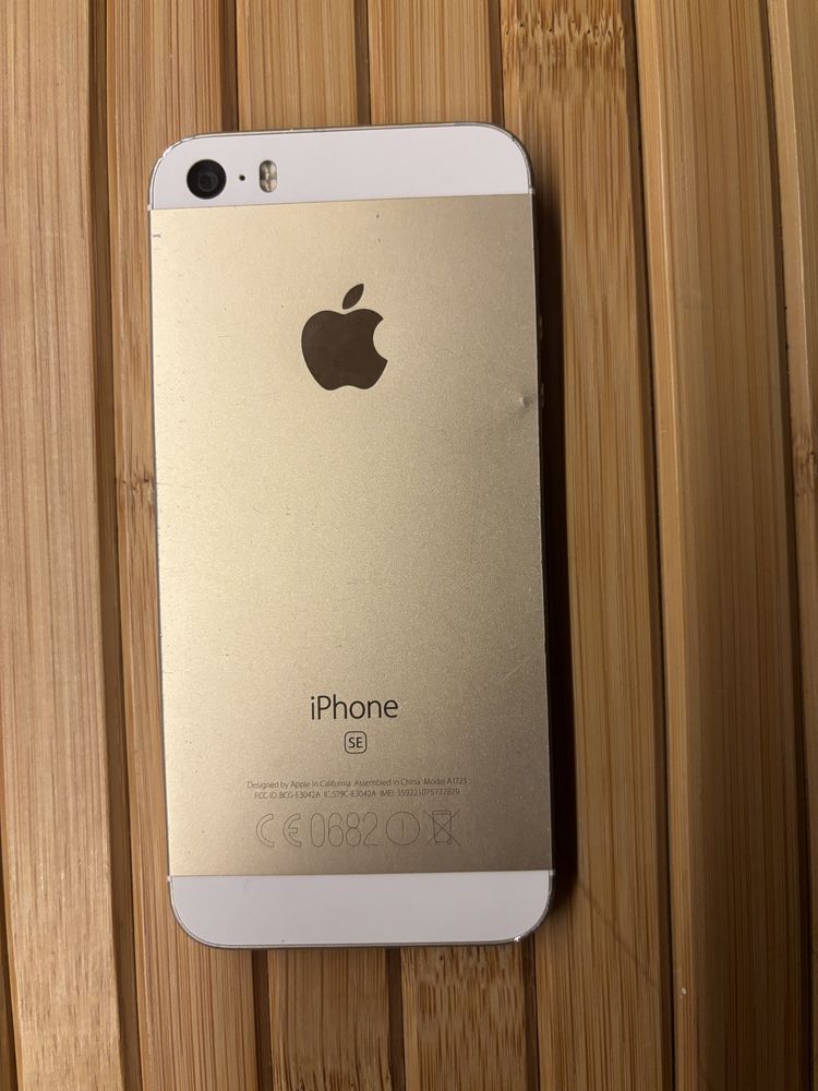 Iphone SE 32 GB złoty