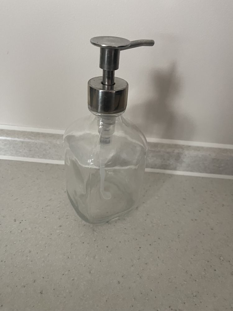 Скляний дозатор для мила або миючого засобу Ikea