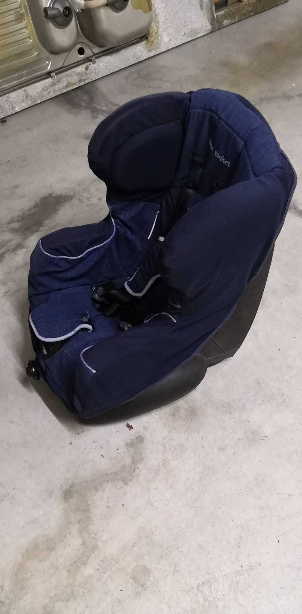 Cadeira Auto Bébé Confort - Grupos 1/2/3 - 20€