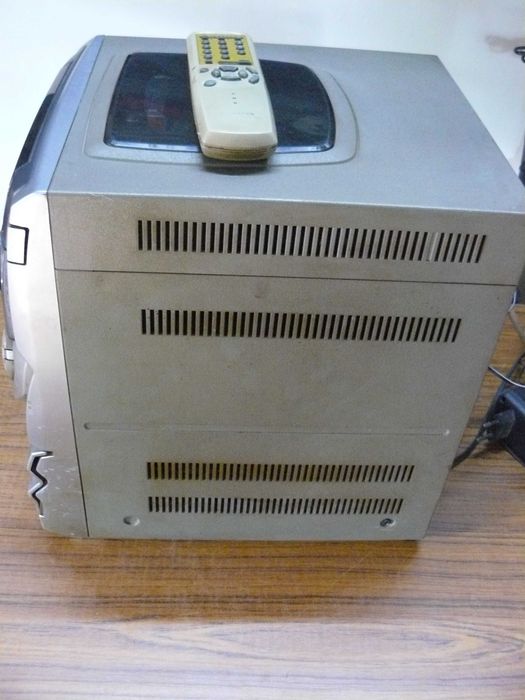 Wieża Aiwa z pilotem rds z CD karuzela na 3 szt. kasety
