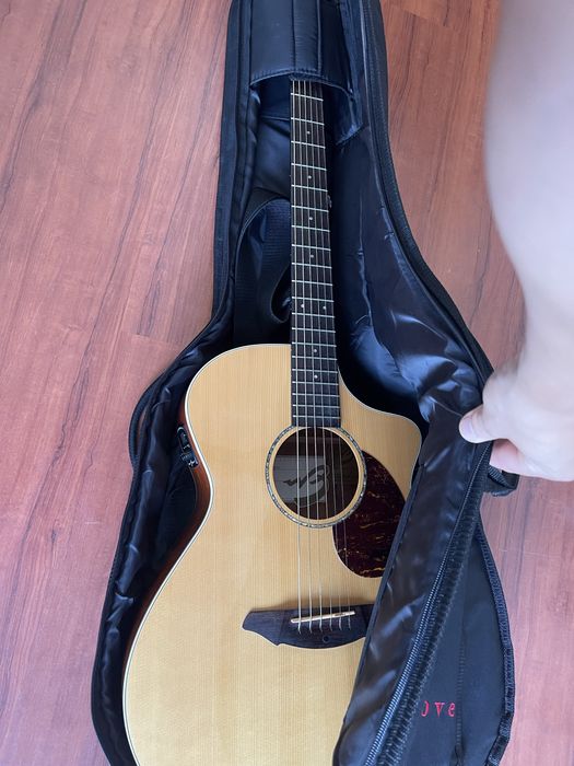 Guitarra Breedlove c250SBe tipo martin e taylor