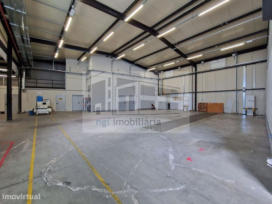 Armazém Industrial  e serviços | Frielas - Loures