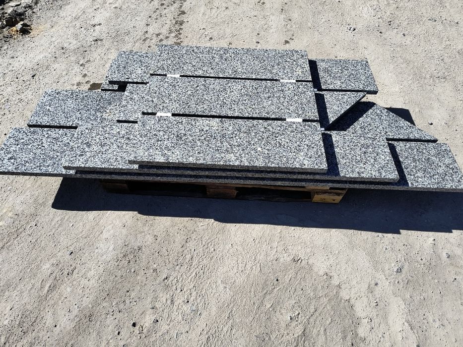 Parapety schody granitowe