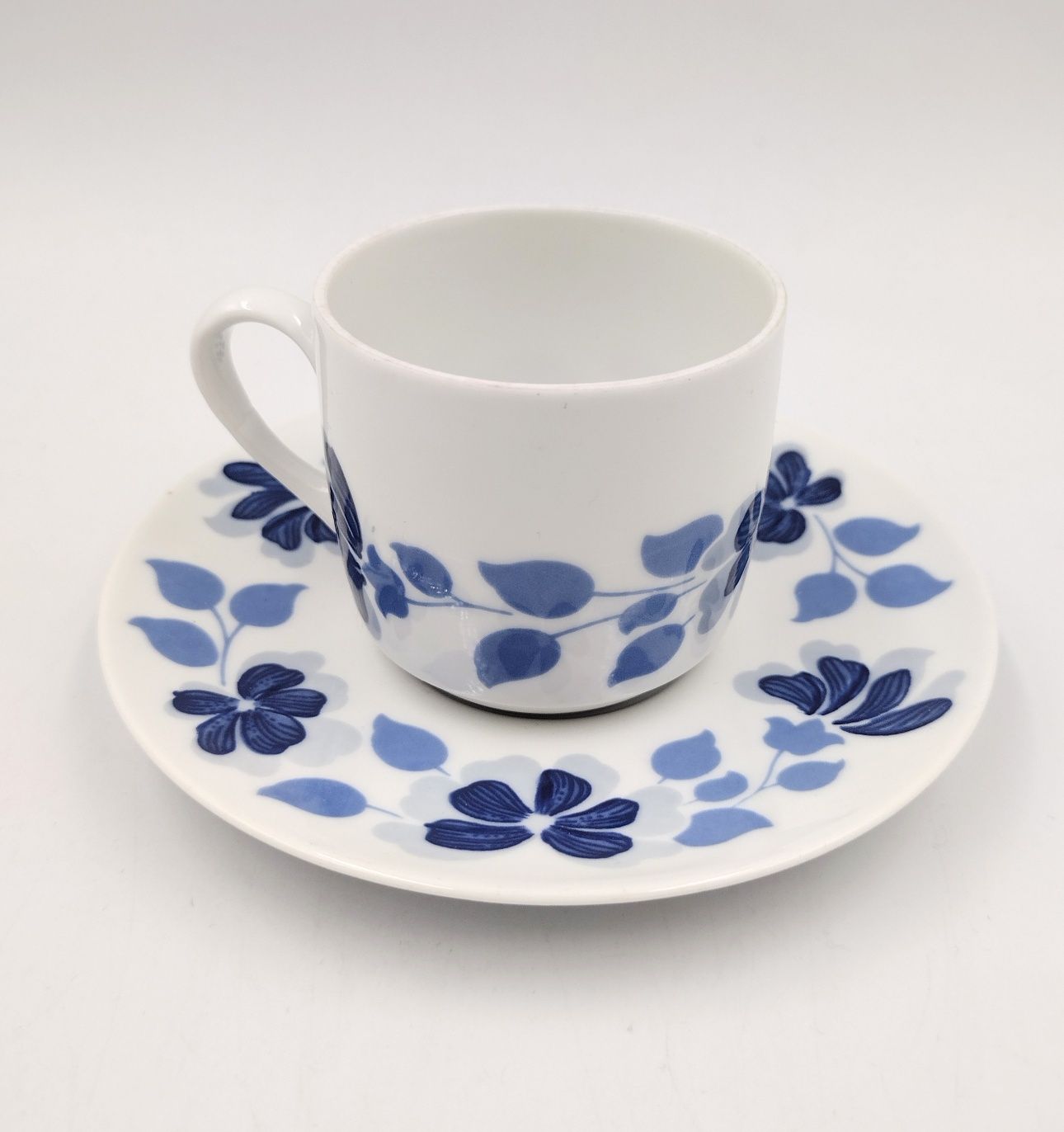 Włoska porcelana Richard Ginori filiżanka mokki vintage kwiaty retro