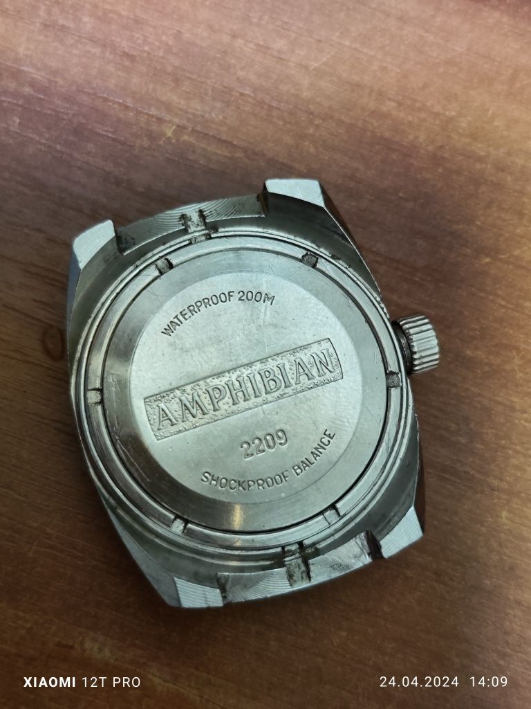 Продам часы Амфибия  восток