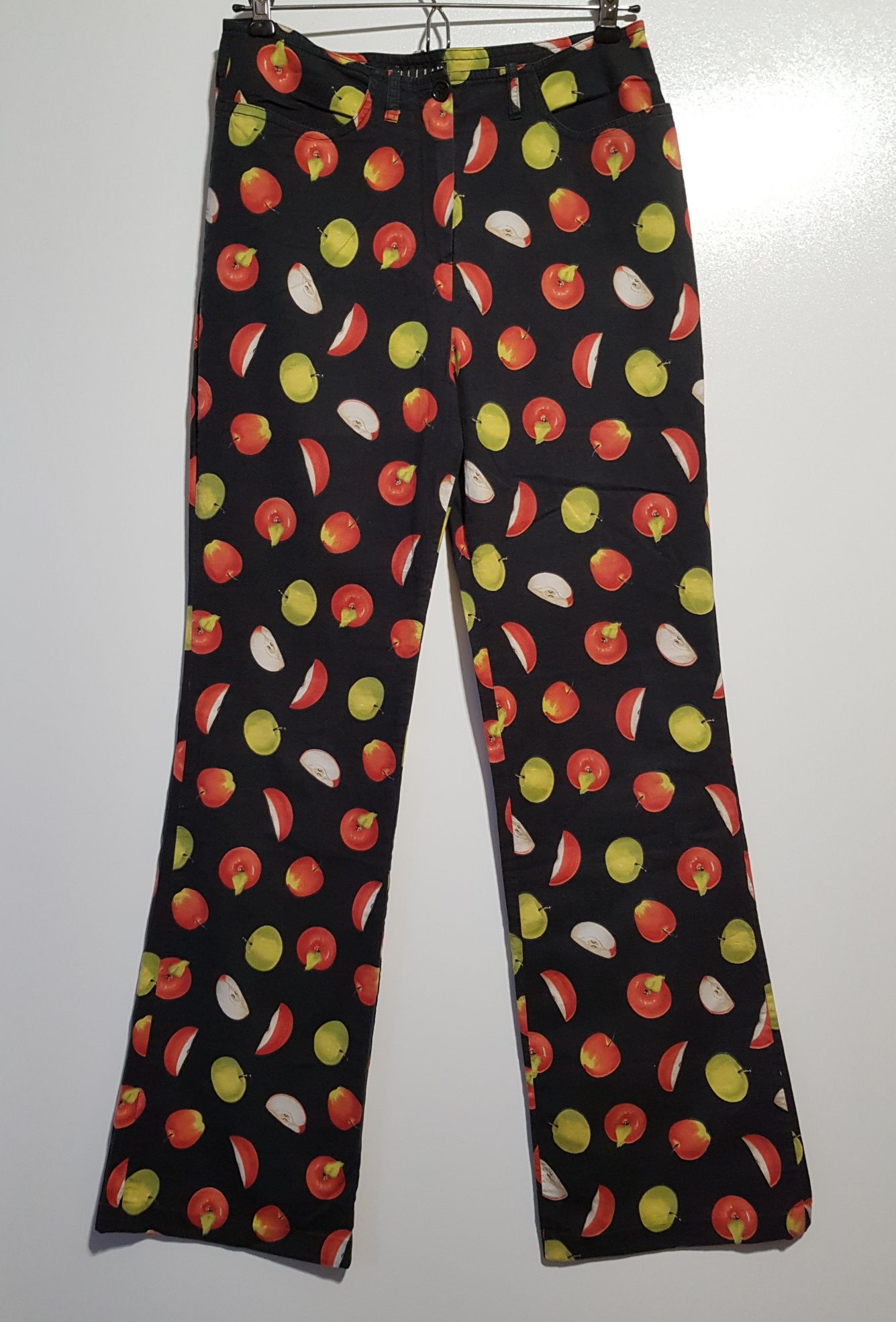 Unikatowe spodnie XS w jabłka kolorowe bawełniane szerokie nogawki