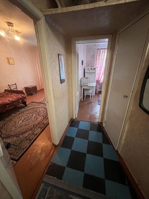 Здається одно кімнатна  квартира район Уманчанка