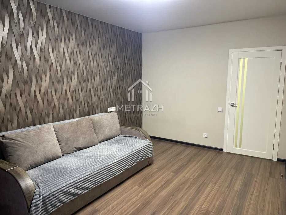 21667Продам 1 комнатную квартиру в ЖК Мира-4!