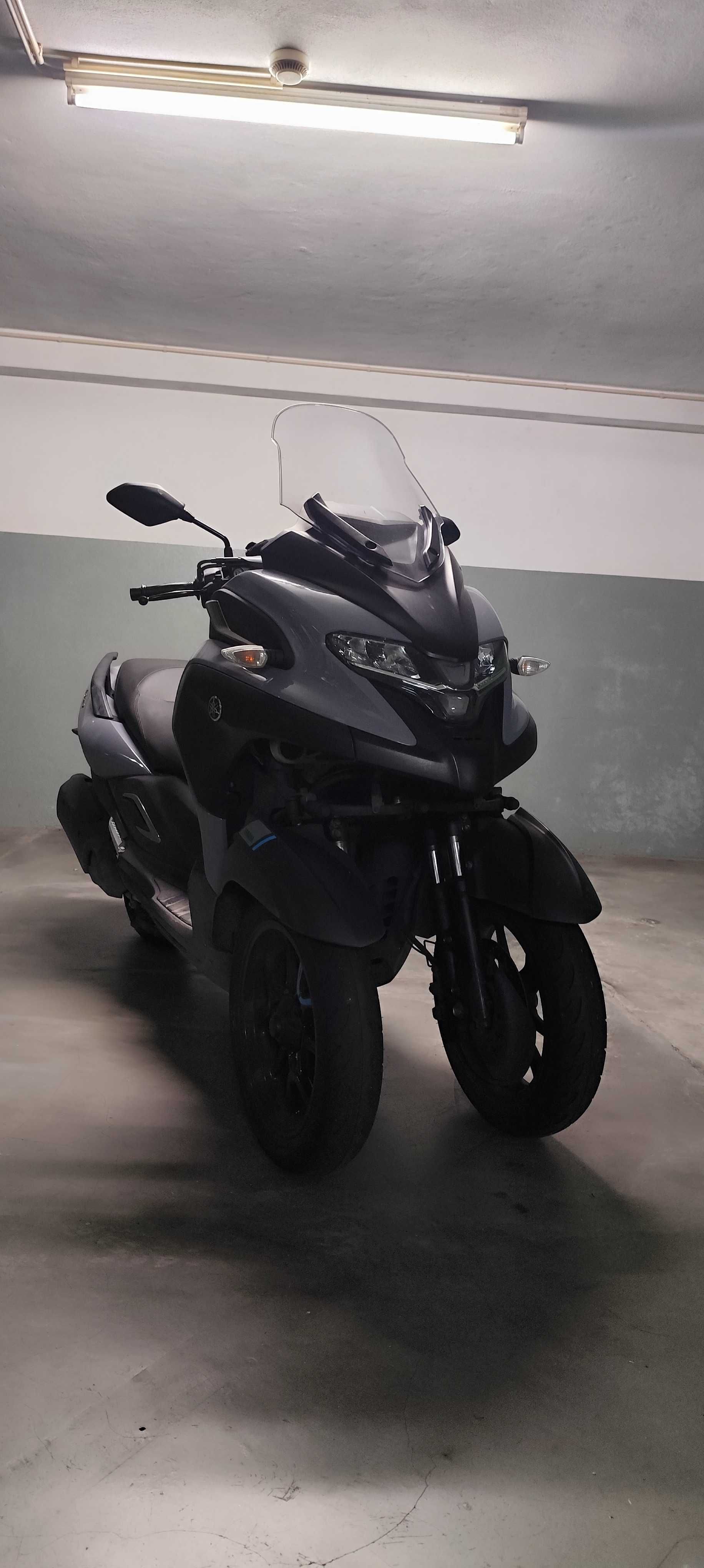 Yamaha tricity 300