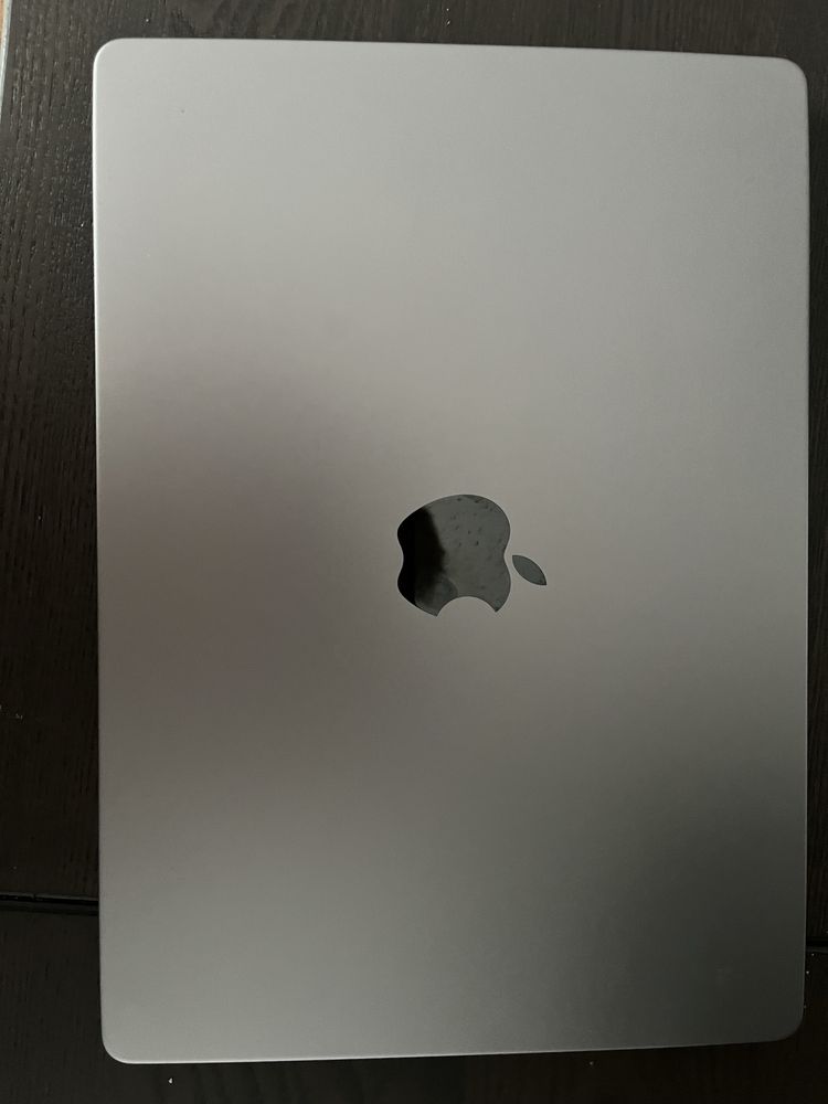 Sprzedam MacBook M2 Pro 2023