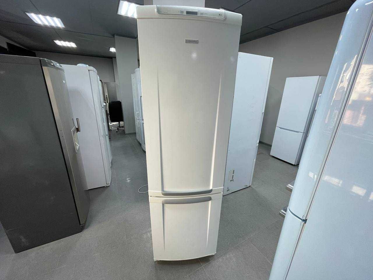 Холодильник Electrolux ERF37400W8. Швеція. Гарантія 3 місяці!