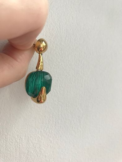 Серьги золотые позолоченные изумруд змея зеленая деревянная