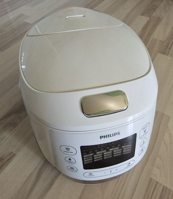 Мультиварка Philips HD4731.