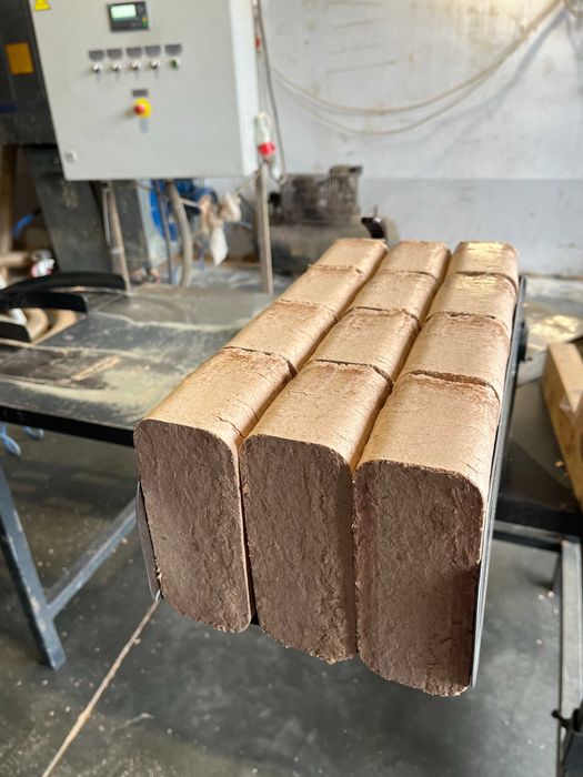 Brykiet drzewny bukowy kostka RUF polski producent 980 kg