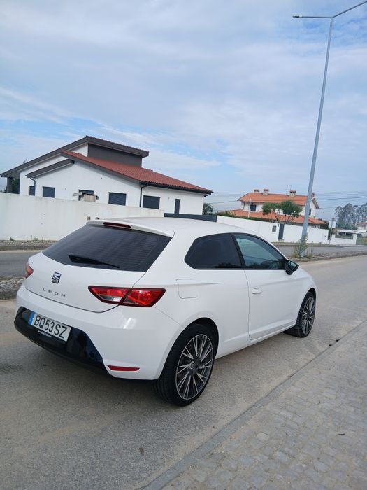 Seat Leon 1.6 TDI ( com apenas 151 mil km )