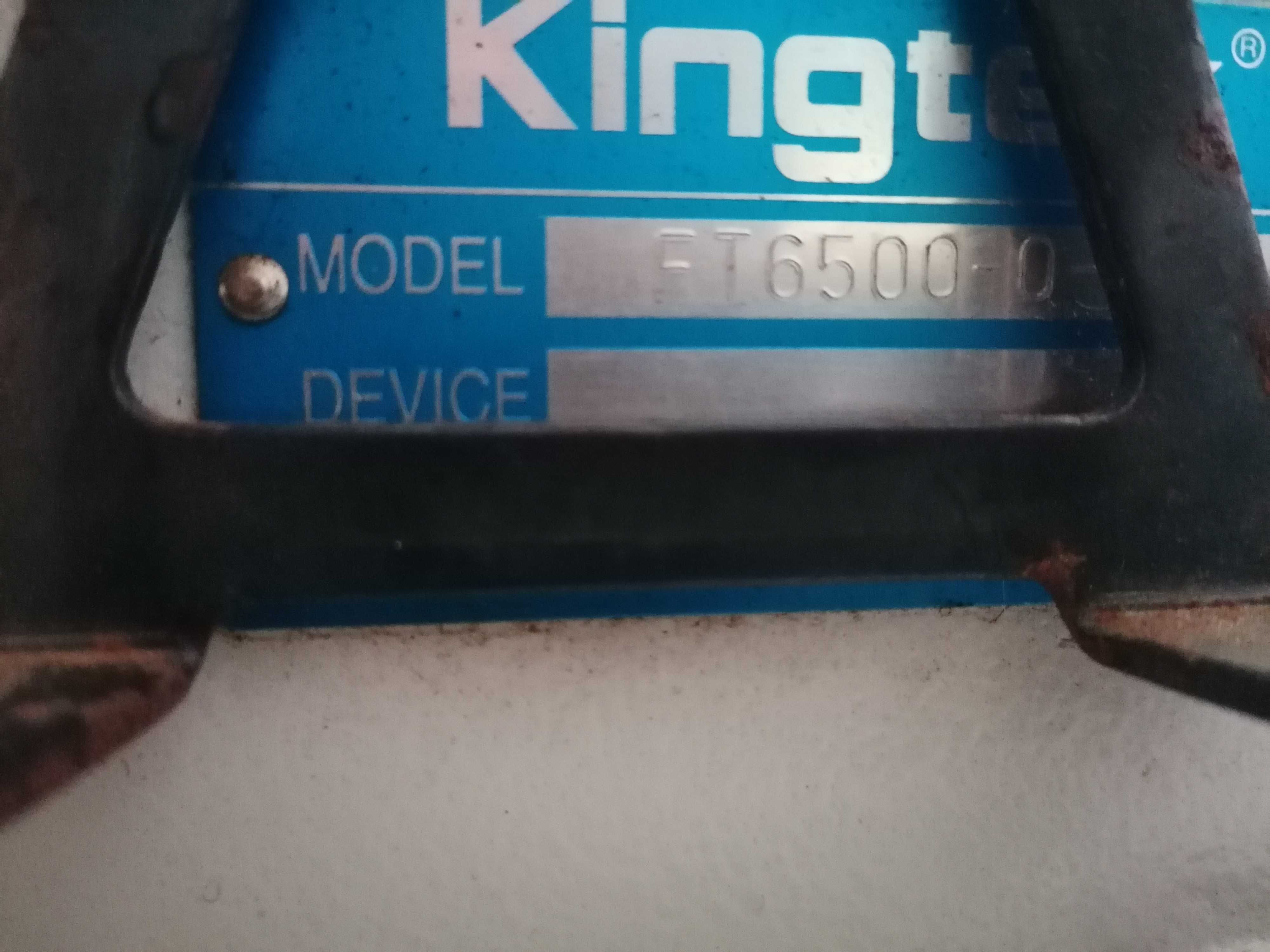 Recobridora Kingtex FT 6500 com acessórios básicos
