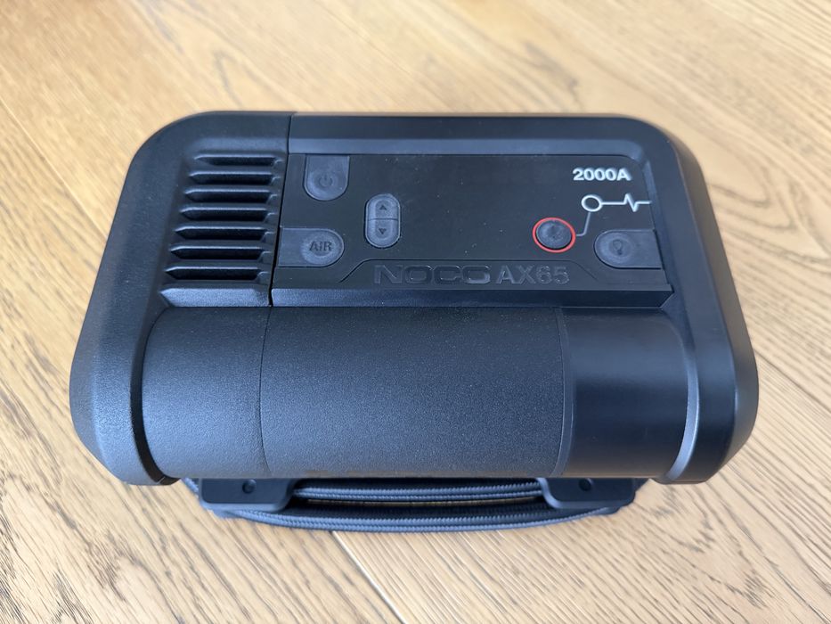 NOCO AX65 12V 2000A Urządzenie rozruchowe z kompresorem