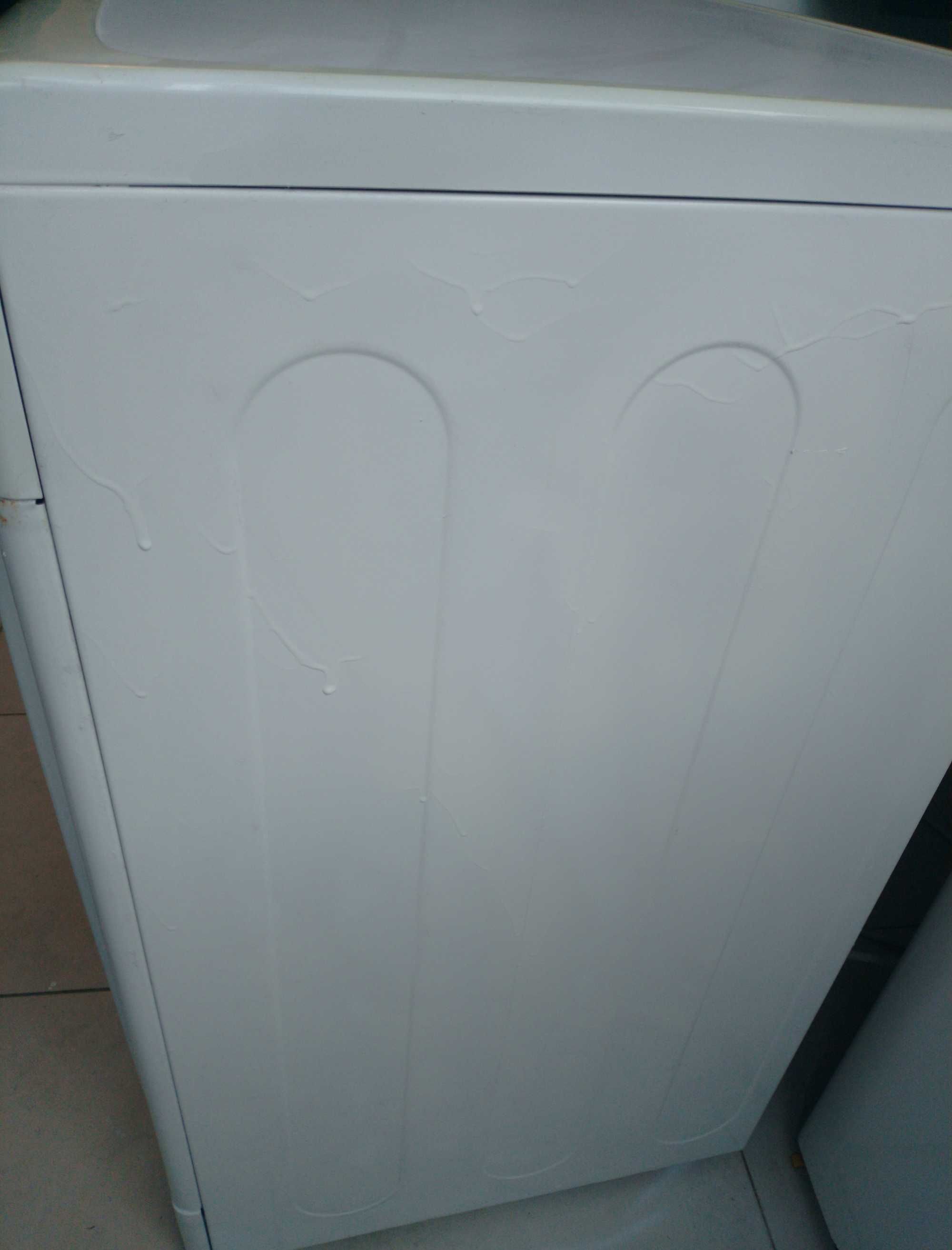 Máquina de secar roupas