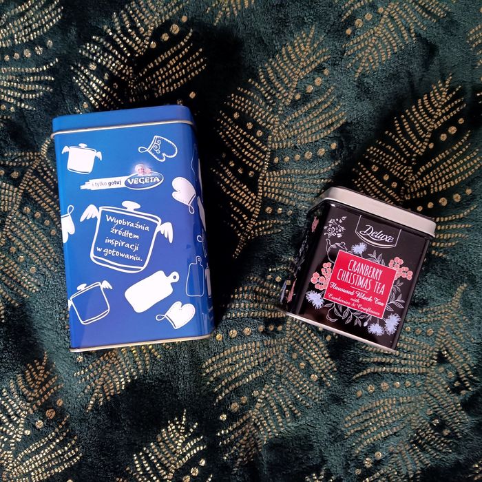 Zestaw puszek metalowych