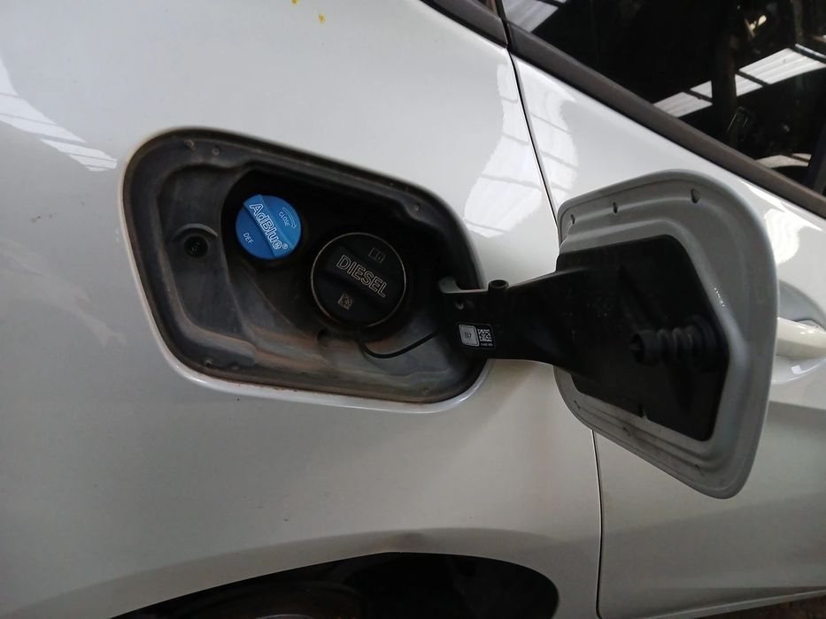 Tampa depósito combustível BMW 1 (F40)