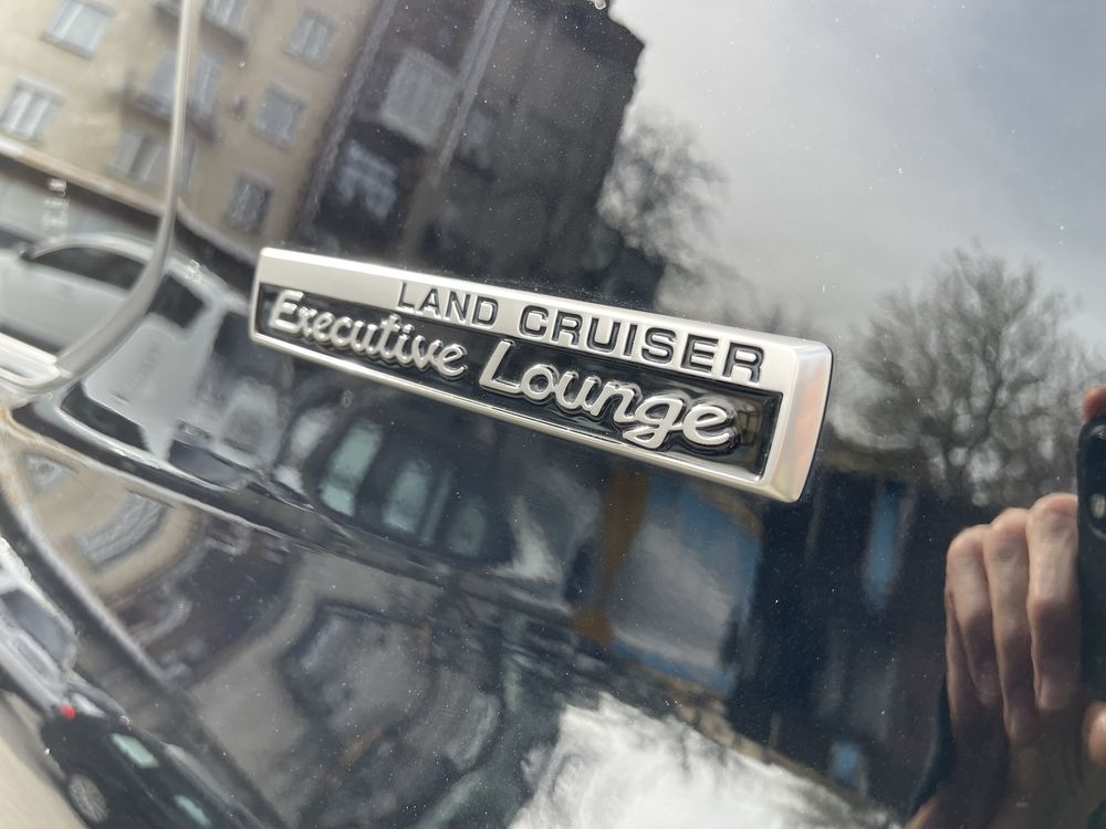 Toyota Land Cruiser 200  Executive Lounge