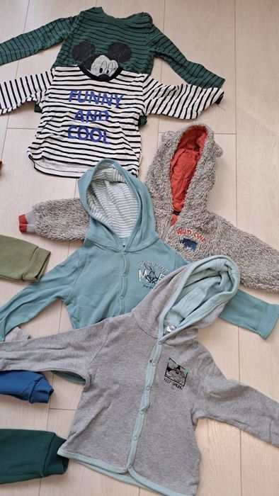 Paka ubrań ubranek  86 92 dla chłopca bluzy body pajacyki spodenki