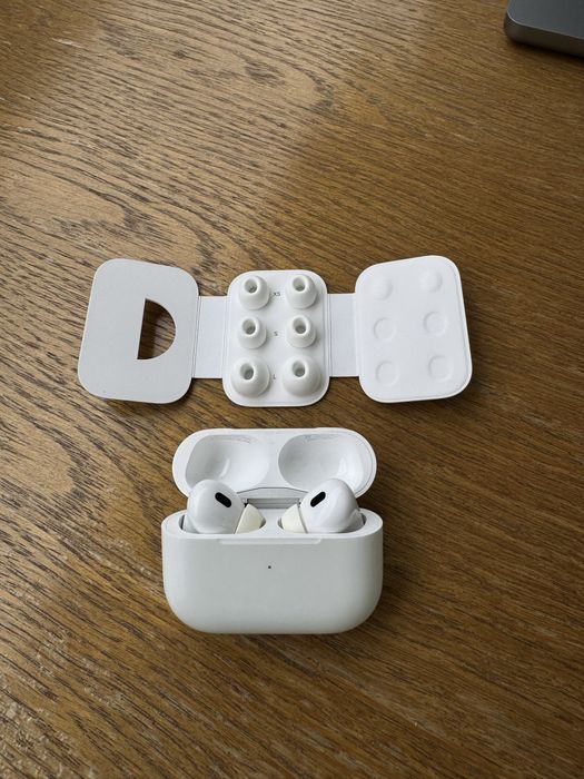 Apple airpods pro 2 type-c