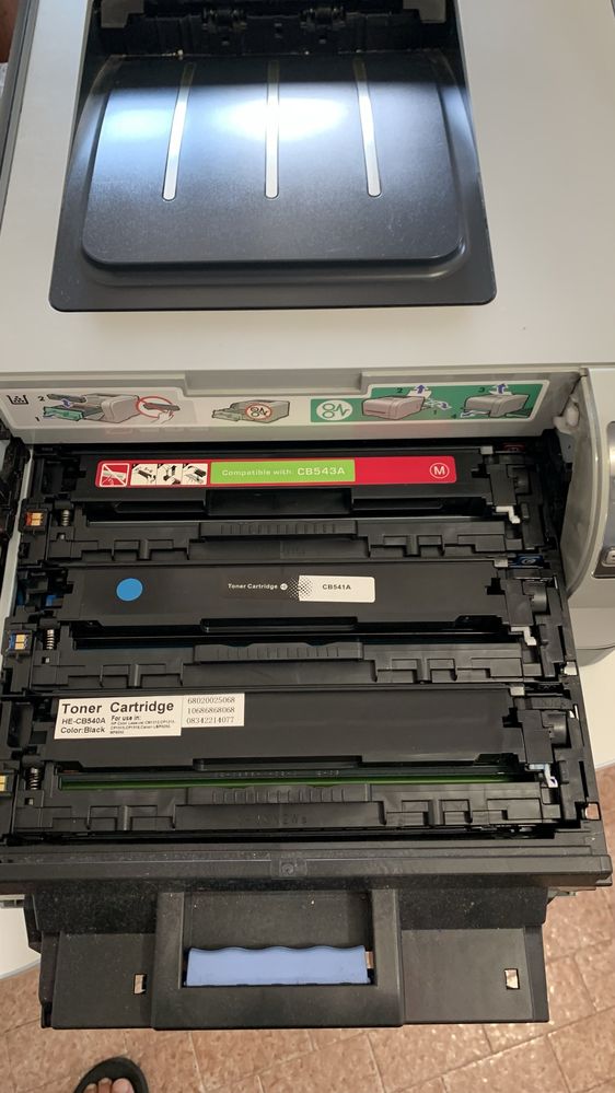 Impressora HP Color LaserJet CP1515n