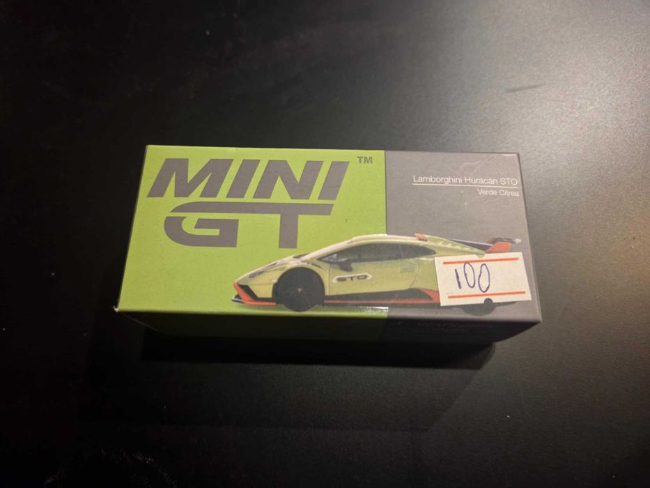 Mini GT Lamborghini Huracan STO
