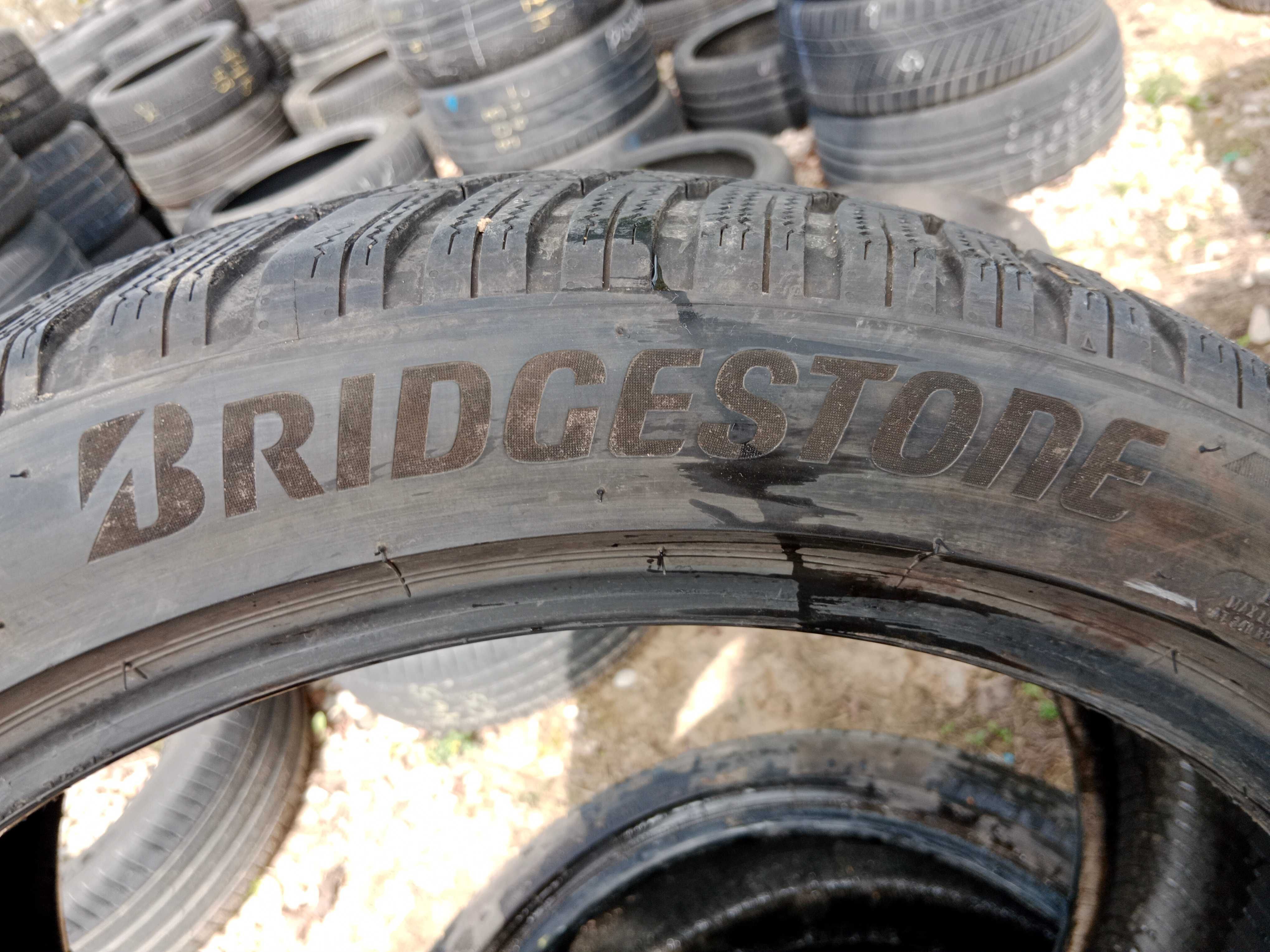 Opona używana 275/40R21 Bridgestone Blizzak LM005 1szt.