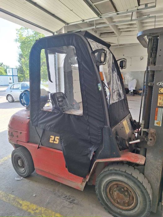 Kabina ochronna z plandeki do sztaplarek i sprzętu roboczego