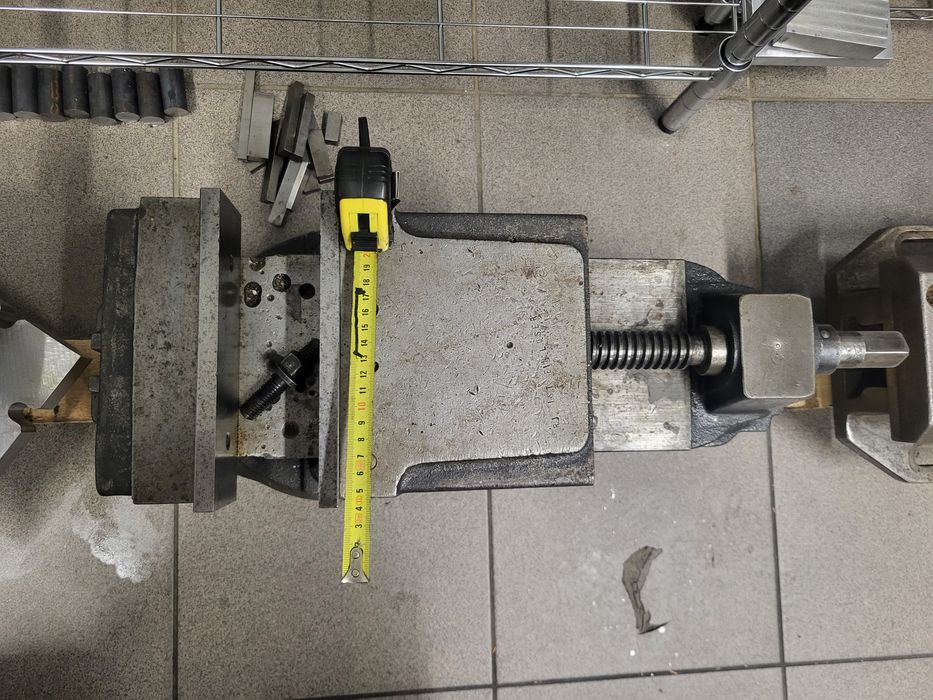 Imadlo maszynowe obrotowe 200mm CNC