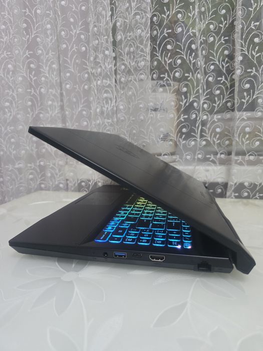 Новий MSi/2K 165Hz/Ryzen 7 8845HS/RTX4060 8GB/DDR5:16GB/SSD:1TB