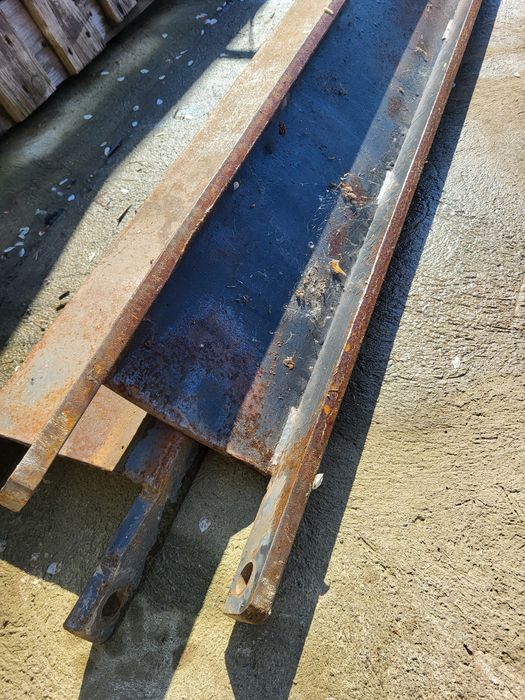 Подовжувачі вил навантажувача