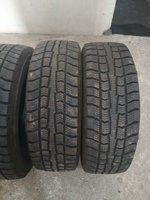 4 Pneus 205/70R15 Cooper seminovos